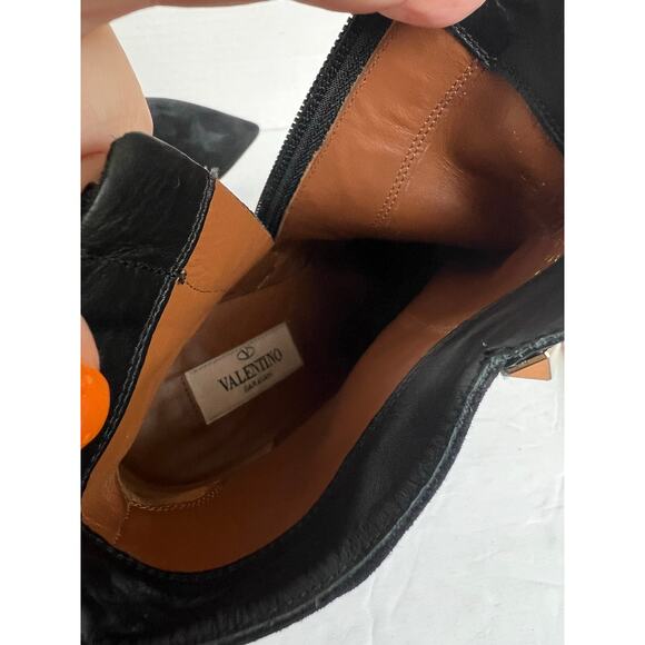 Valentino Garavini Rockstud Black Suede Pointy Toe Side Zip Up Ankle Boots Sz 6 - Picture 8 of 12
